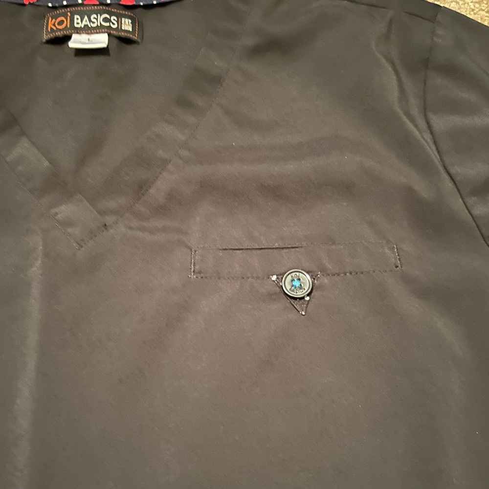 Koi Basics Women's Scrub Top - Picture 3 of 4